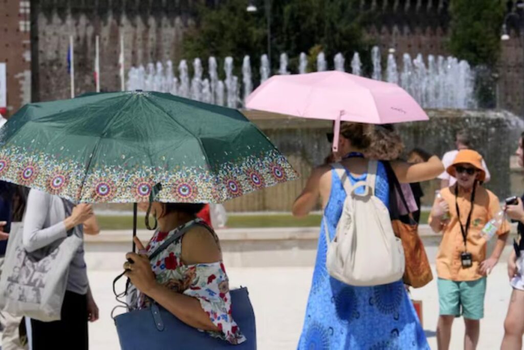 Hot air from Africa bakes southern Europe, severe heat warning in Italy